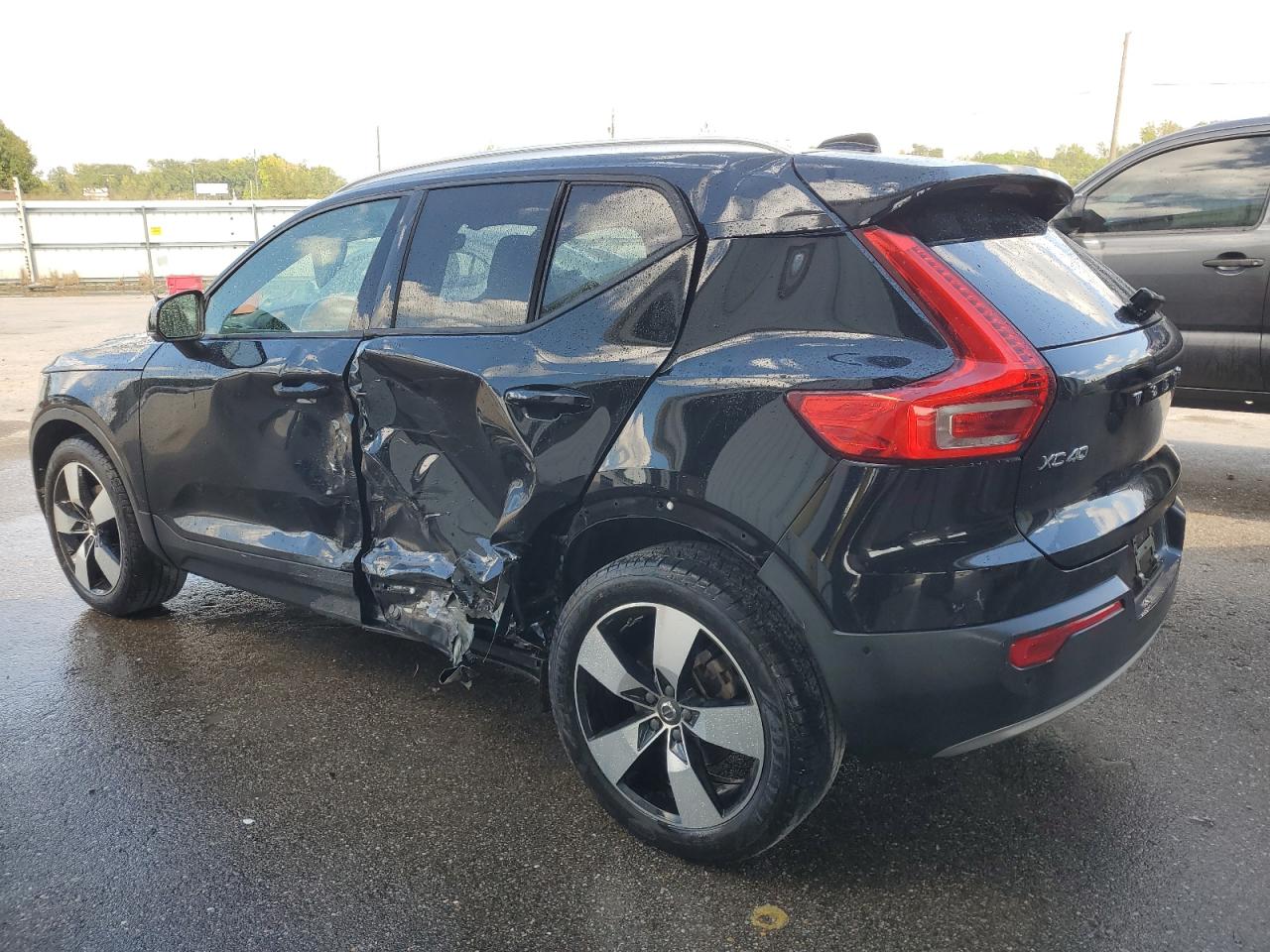 2019 Volvo Xc40 T5 Momentum VIN: YV4162UK0K2150785 Lot: 72943864