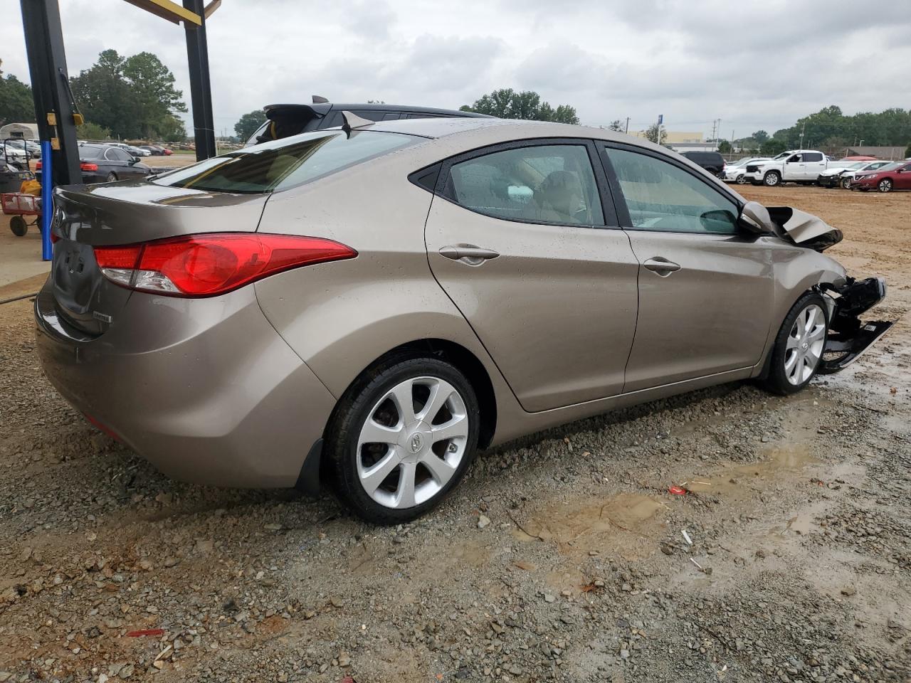 5NPDH4AE9DH300284 2013 Hyundai Elantra Gls