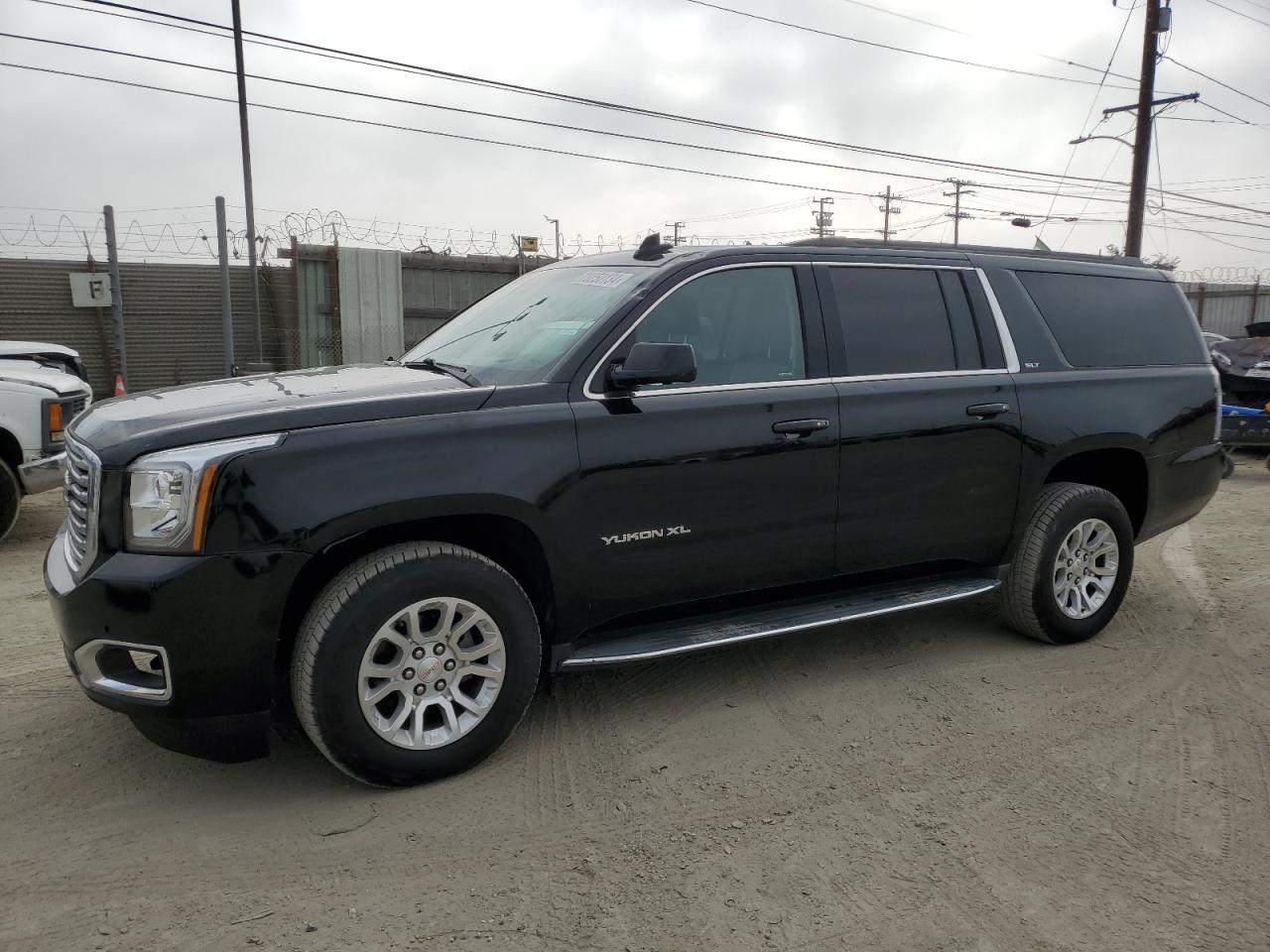 2018 GMC Yukon Xl C1500 Slt VIN: 1GKS1GKC1JR333119 Lot: 73250134