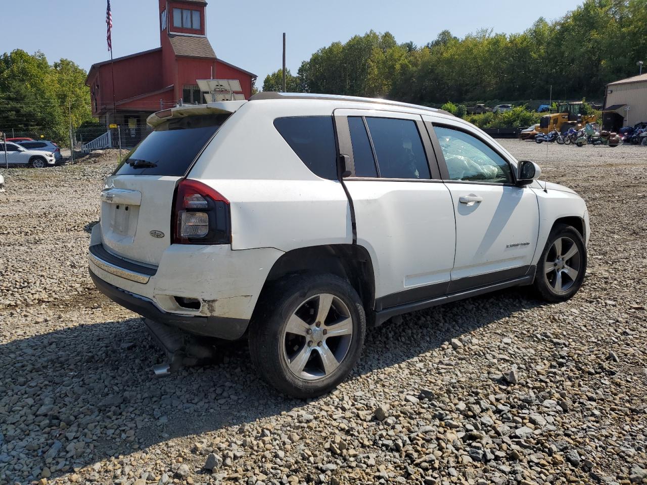 2016 Jeep Compass Latitude VIN: 1C4NJDEB0GD546630 Lot: 42292225