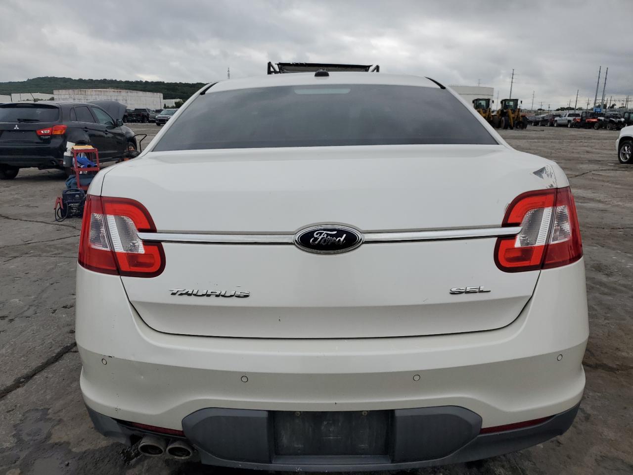 2010 Ford Taurus Sel VIN: 1FAHP2EWXAG102458 Lot: 84840454