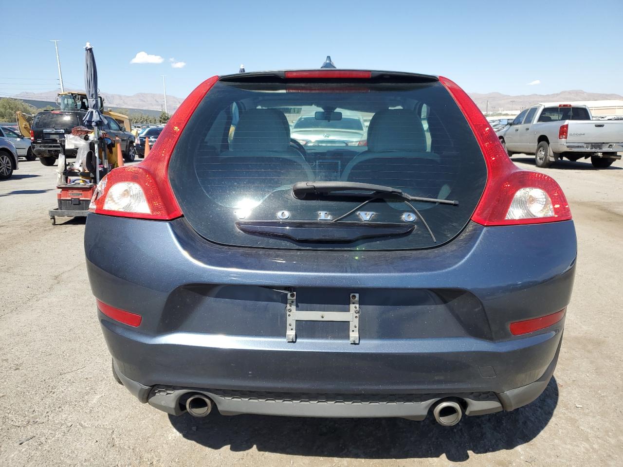 2011 Volvo C30 T5 VIN: YV1672MK0B2209110 Lot: 71802724