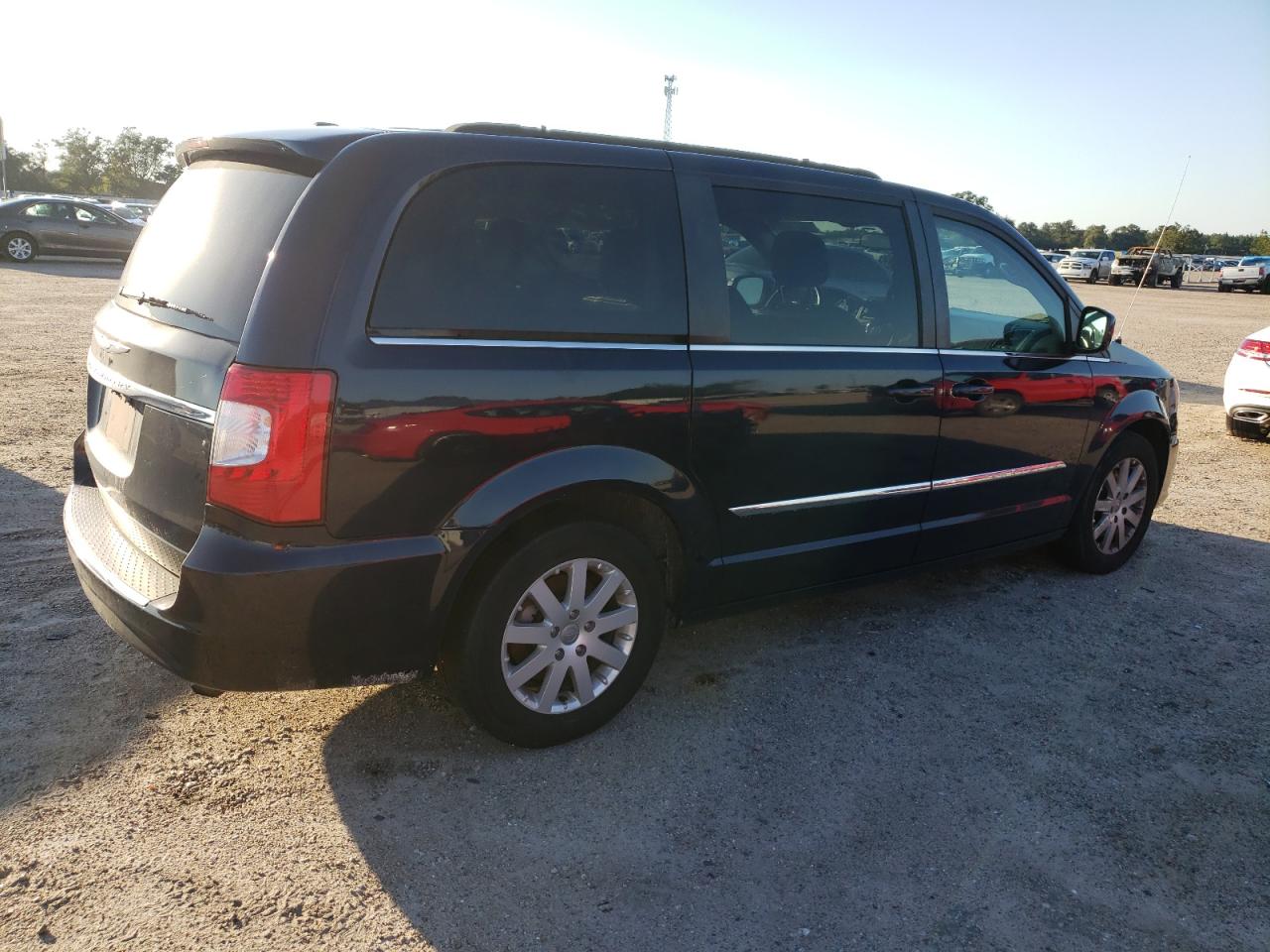 2C4RC1BGXDR690978 2013 Chrysler Town & Country Touring