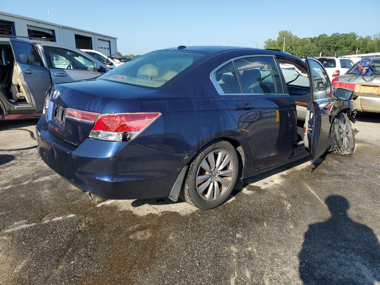 2011 Honda Accord Exl VIN: 1HGCP2F80BA130117 Lot: 71562254