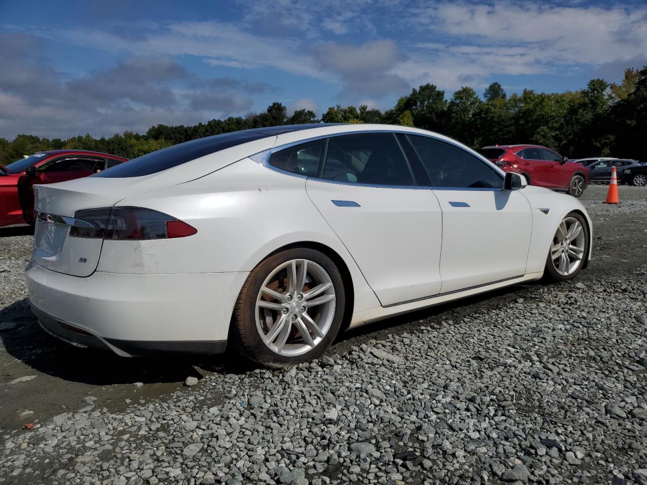 2013 Tesla Model S VIN: 5YJSA1CN3DFP26252 Lot: 72240144