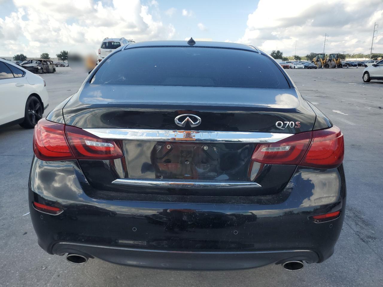 JN1BY1AP3JM180719 2018 Infiniti Q70 3.7 Luxe