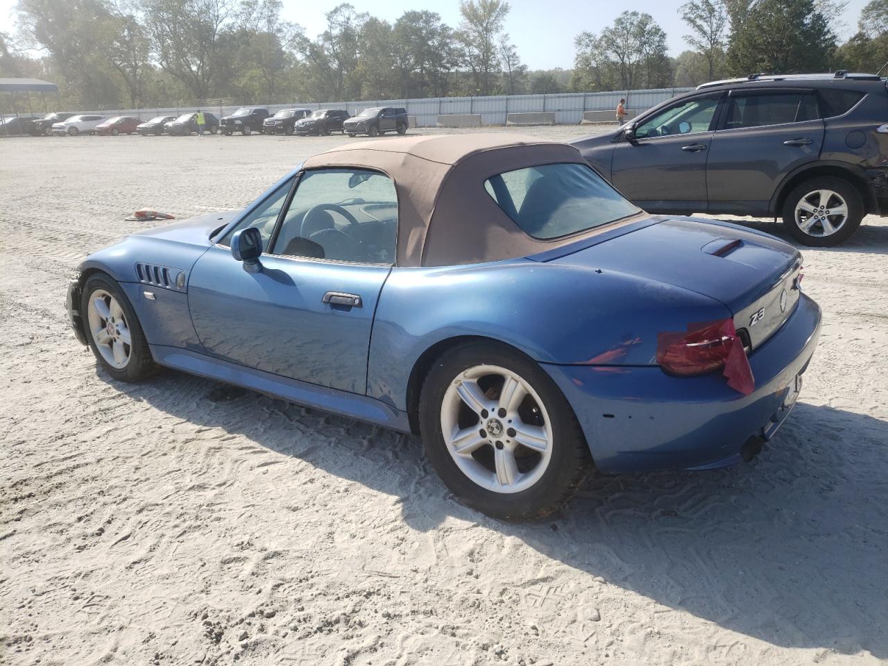 2001 BMW Z3 2.5 VIN: WBACN33401LM00667 Lot: 75389764