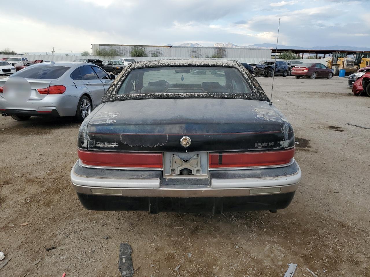 1992 Buick Roadmaster Limited VIN: 1G4BT5376NR466262 Lot: 75079004