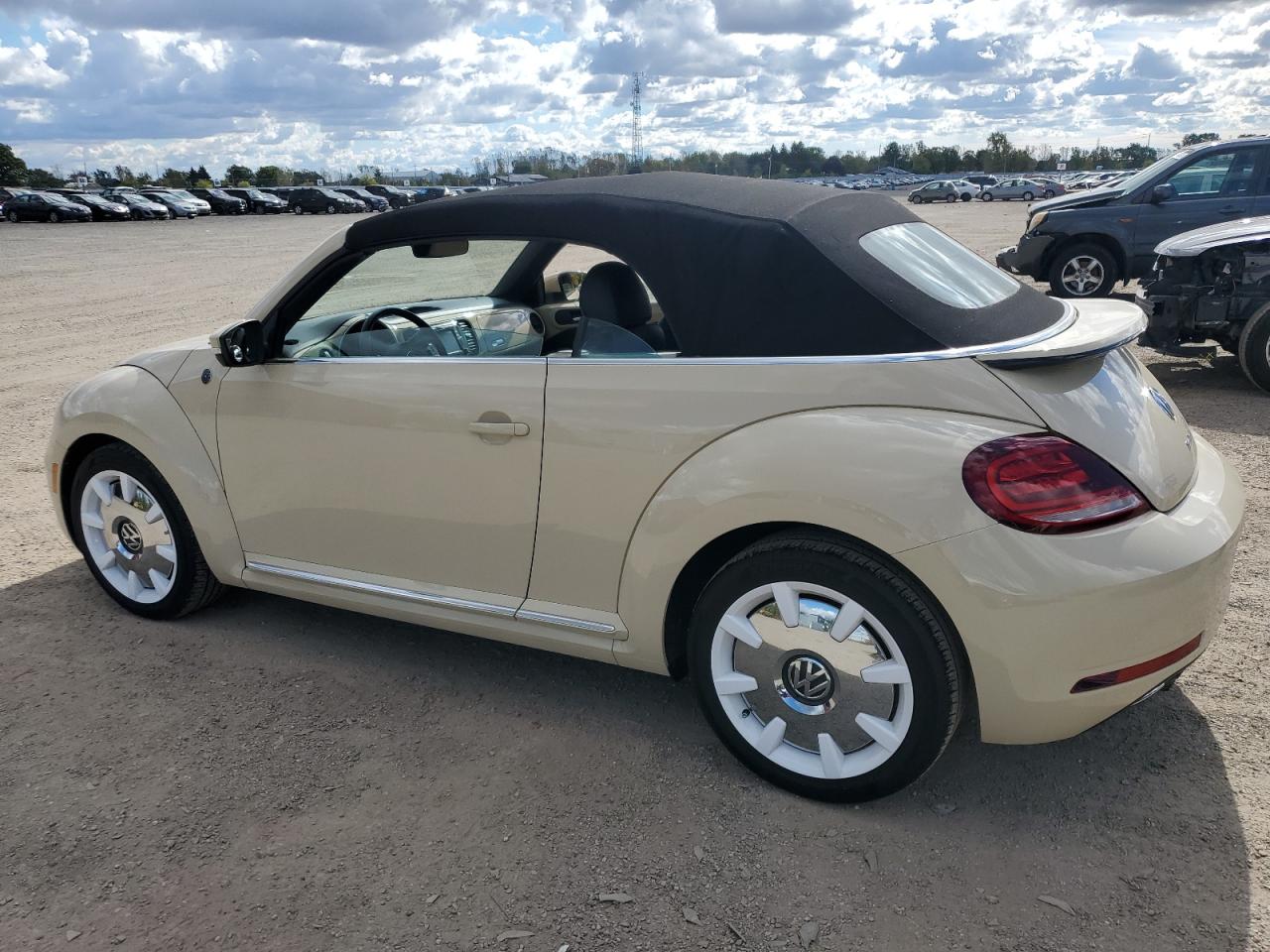 2019 Volkswagen Beetle S VIN: 3VW5DAAT6KM501433 Lot: 75014144