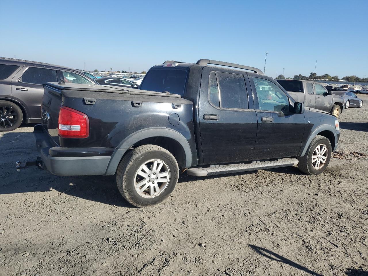 2007 Ford Explorer Sport Trac Xlt VIN: 1FMEU31877UB56311 Lot: 76069664