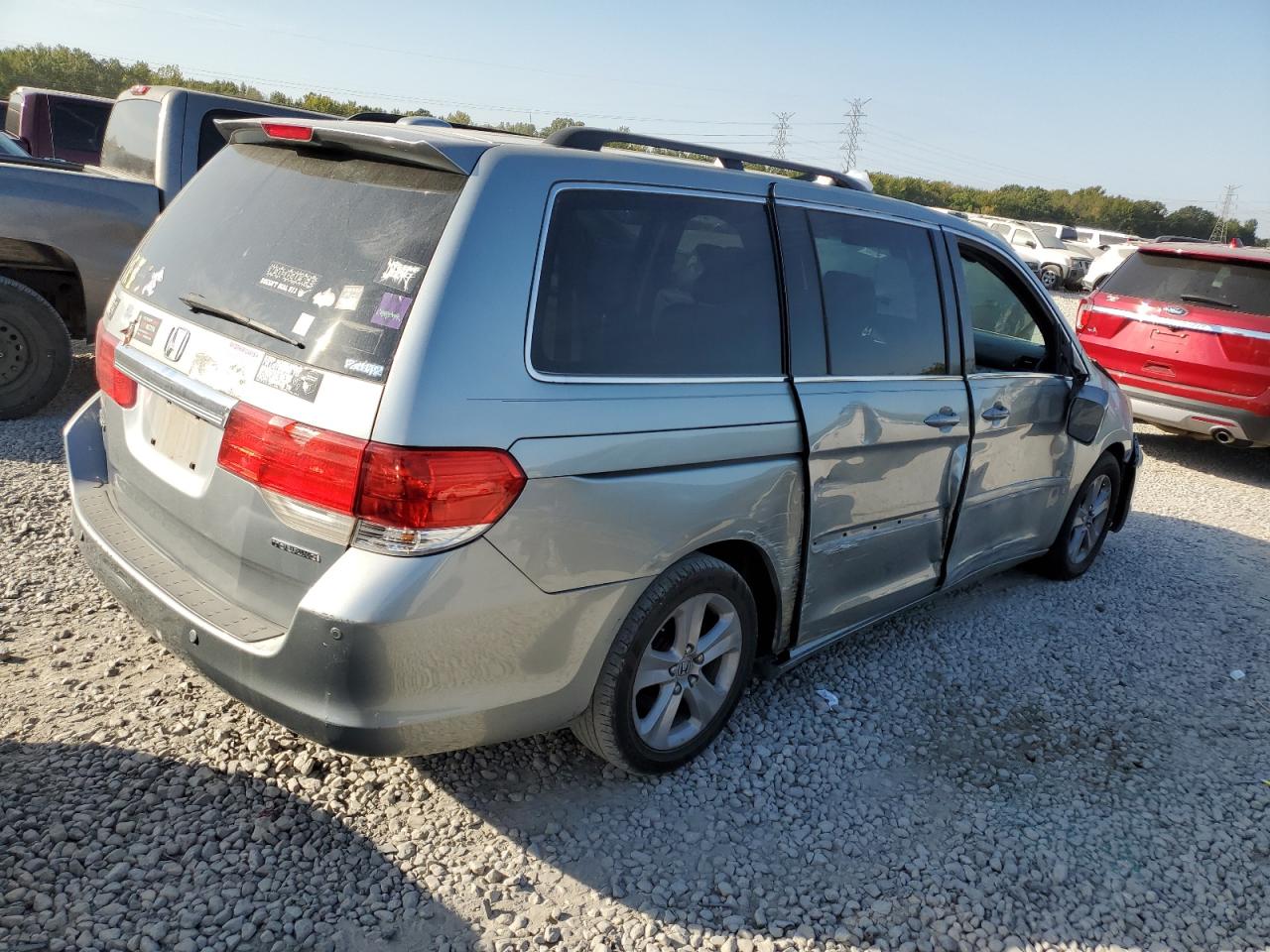 2010 Honda Odyssey Touring VIN: 5FNRL3H92AB097031 Lot: 75858944