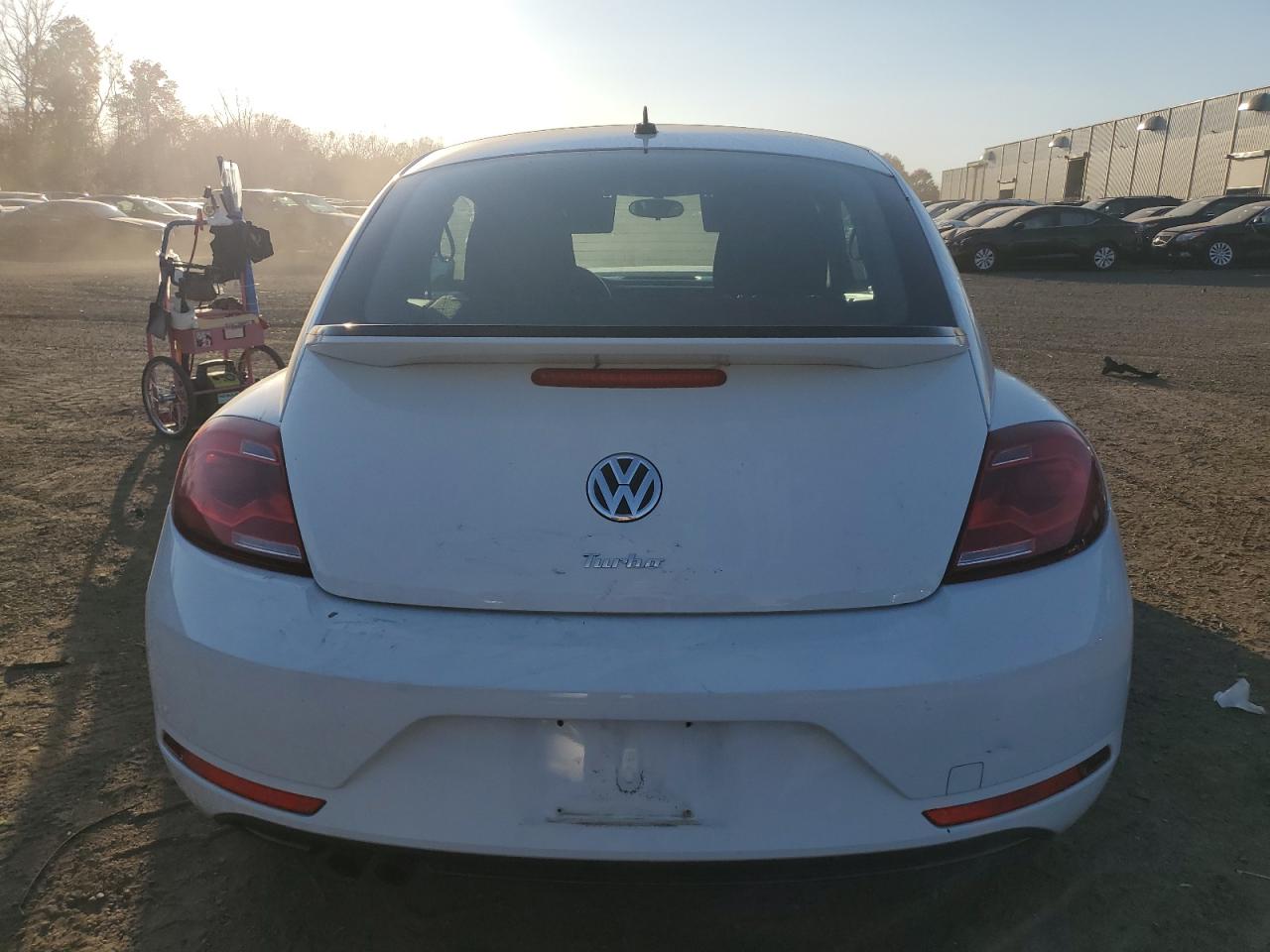 2019 Volkswagen Beetle S VIN: 3VWFD7AT1KM700364 Lot: 77372794