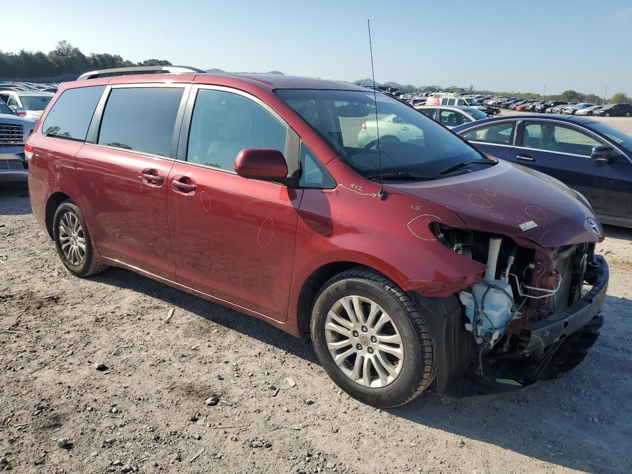 2011 Toyota Sienna Xle VIN: 5TDYK3DC3BS140062 Lot: 74019754