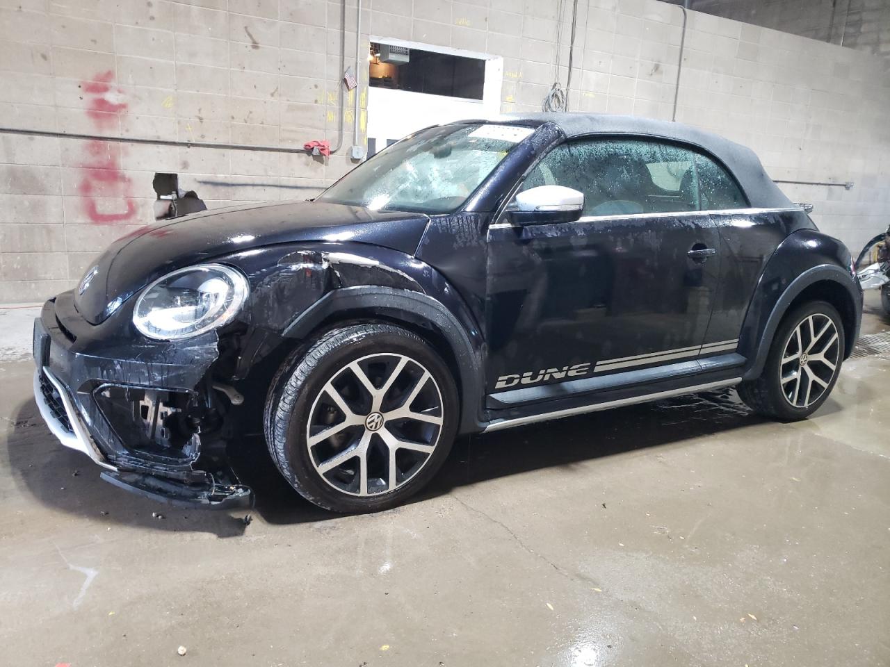 3VWT17AT2HM816046 2017 Volkswagen Beetle Dune