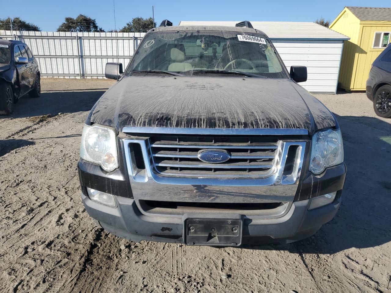 2007 Ford Explorer Sport Trac Xlt VIN: 1FMEU31877UB56311 Lot: 76069664