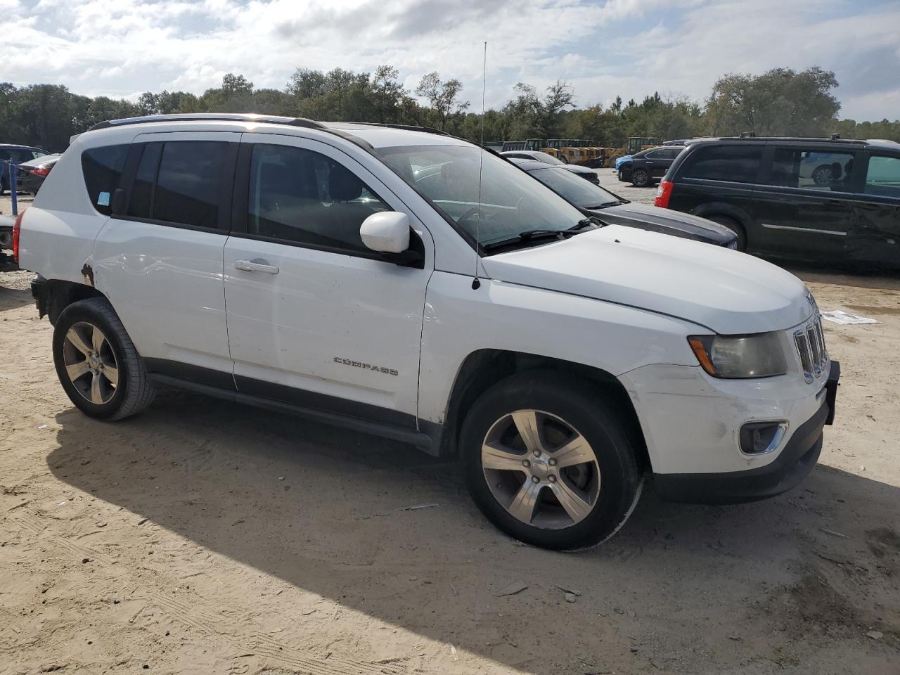 1C4NJDEB1GD673449 2016 Jeep Compass Latitude