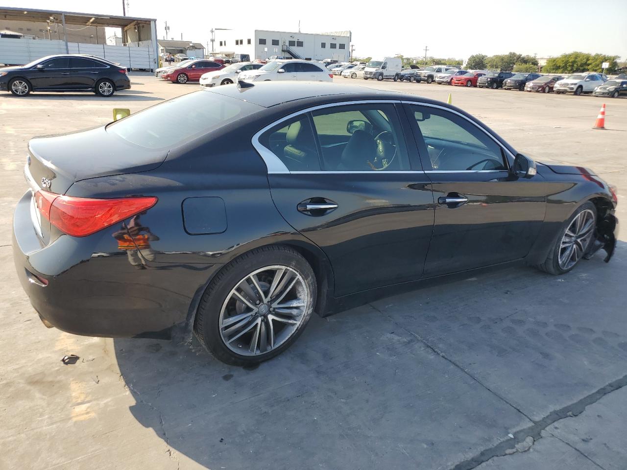 JN1EV7APXHM733921 2017 Infiniti Q50 Premium