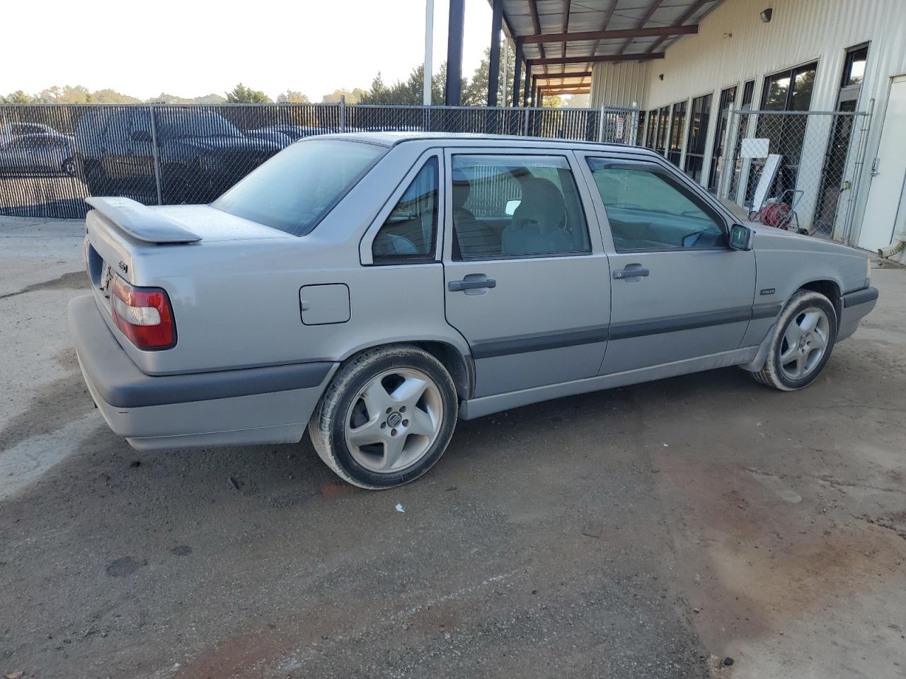 1997 Volvo 850 VIN: YV1LS554XV2366697 Lot: 77491004