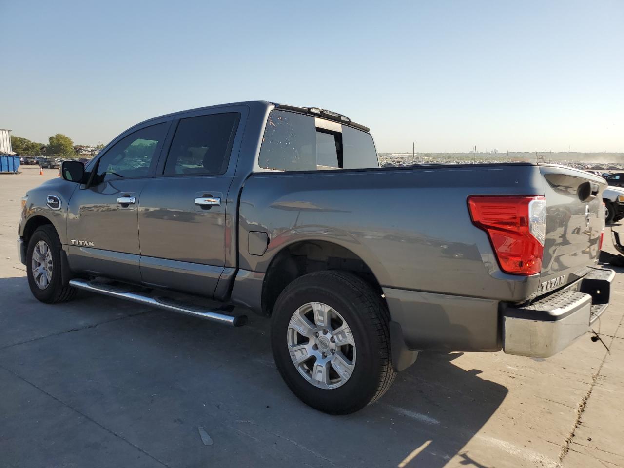 1N6AA1EK8HN532738 2017 Nissan Titan S