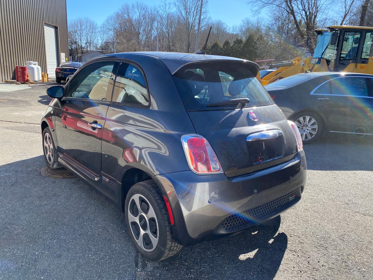 2015 Fiat 500 Electric VIN: 3C3CFFGE7FT695464 Lot: 75654134