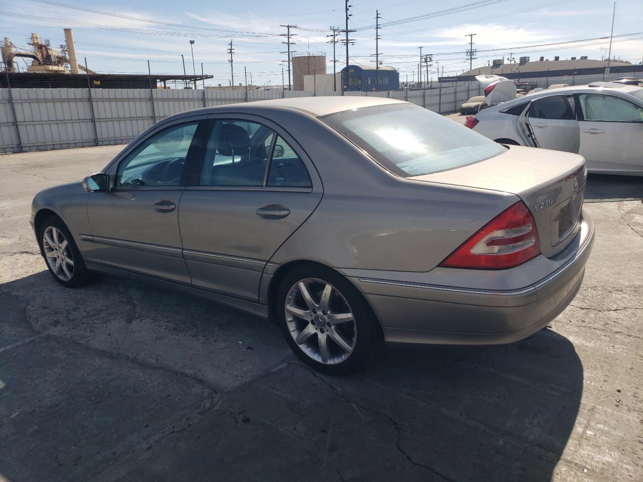 2003 Mercedes-Benz C 230K Sport Sedan VIN: WDBRF40J33F421393 Lot: 75850424