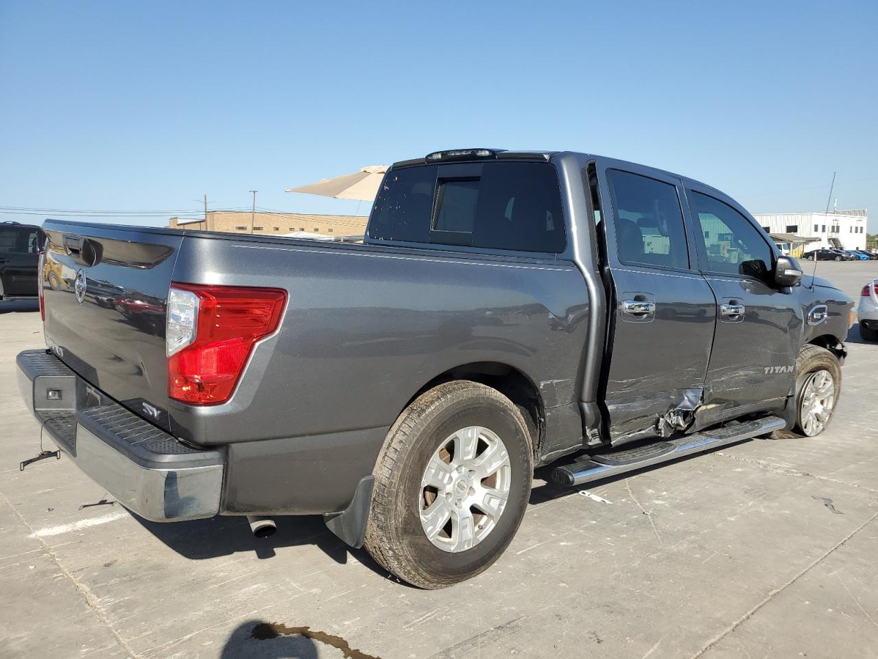 1N6AA1EK8HN532738 2017 Nissan Titan S