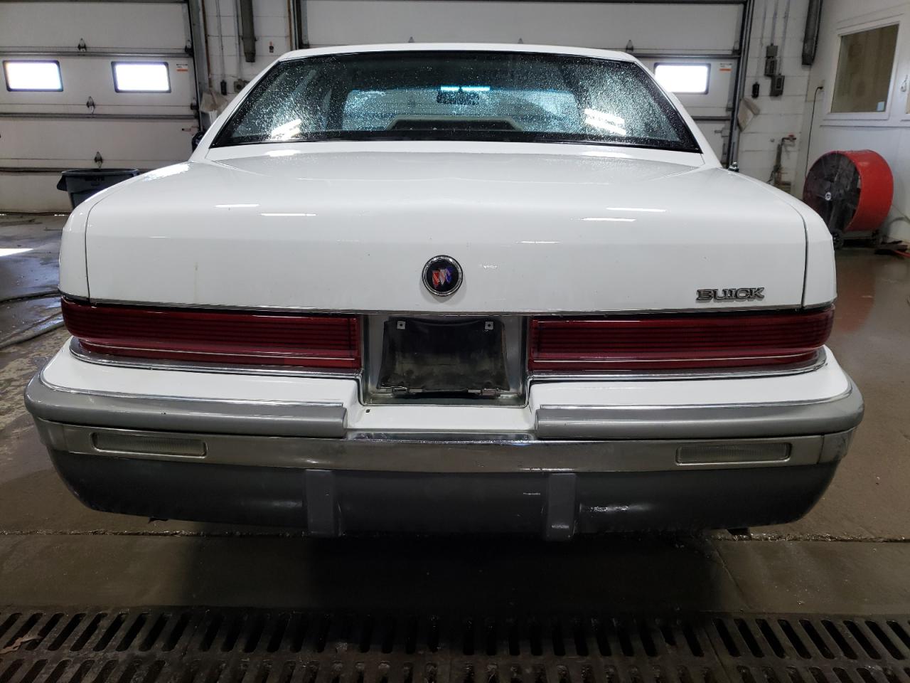 1995 Buick Roadmaster Limited VIN: 1G4BT52P1SR425910 Lot: 77498994