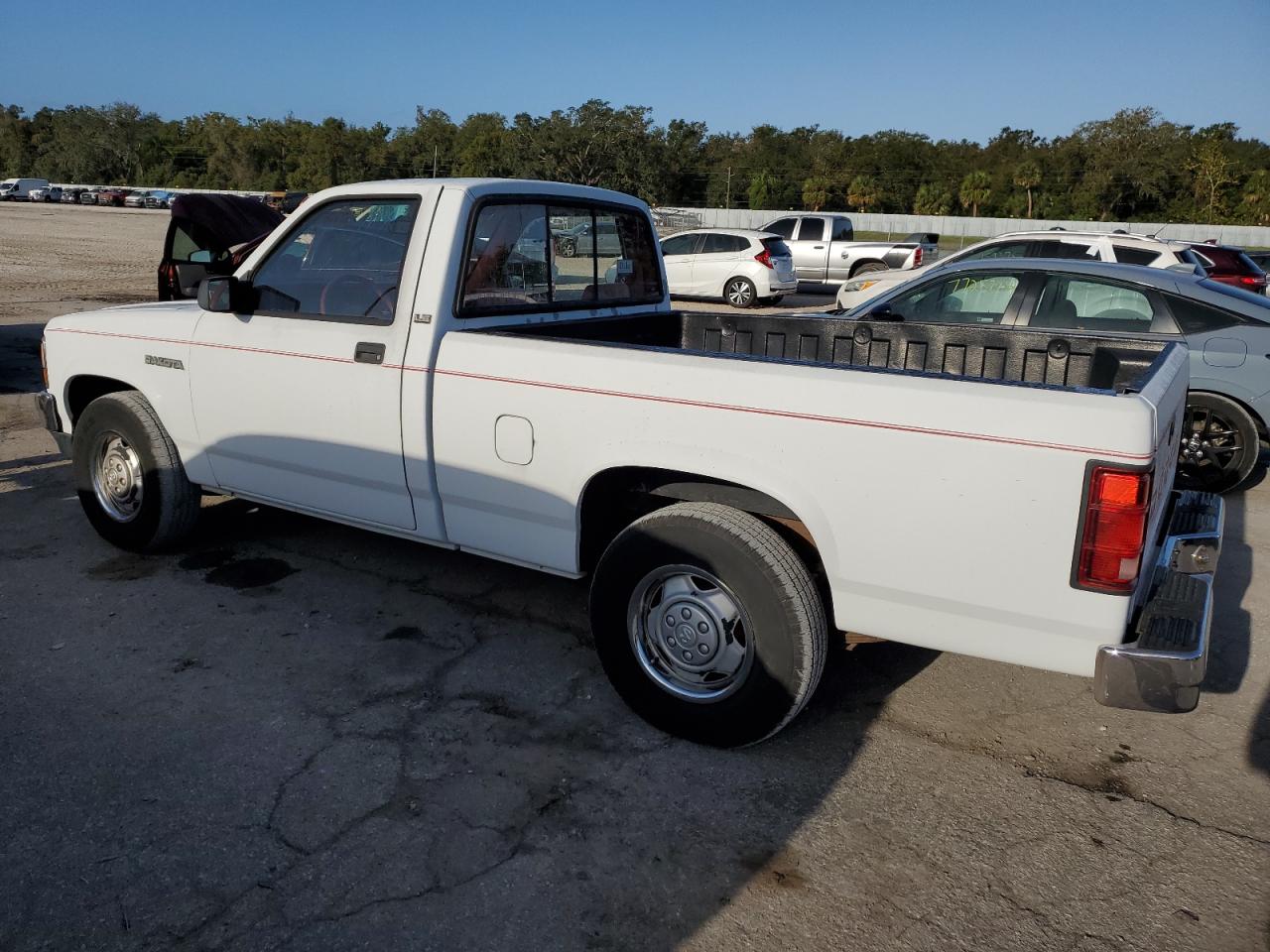 1992 Dodge Dakota VIN: 1B7FL26XXNS690465 Lot: 77436274