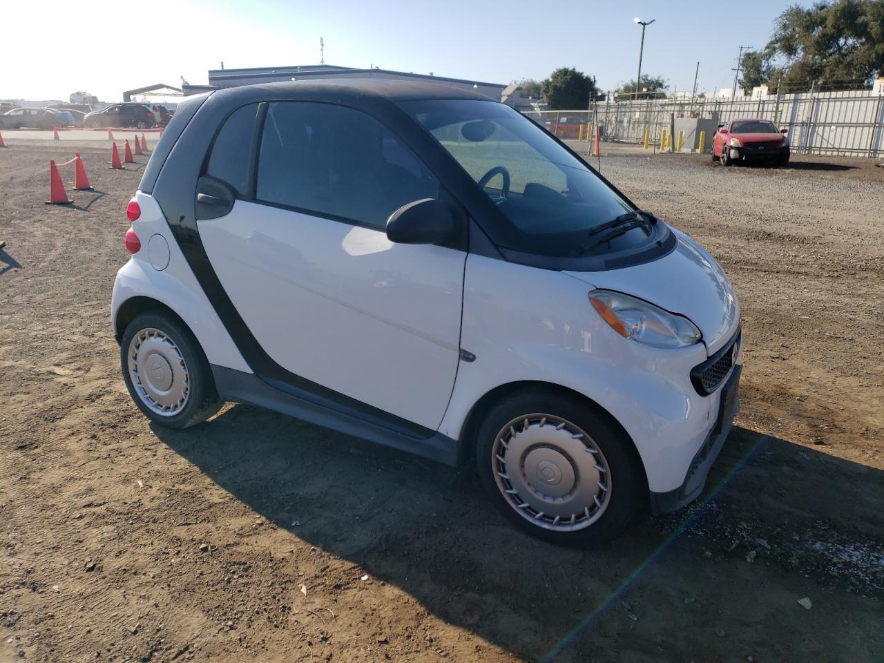 2013 Smart Fortwo Pure VIN: WMEEJ3BA2DK691411 Lot: 75366084