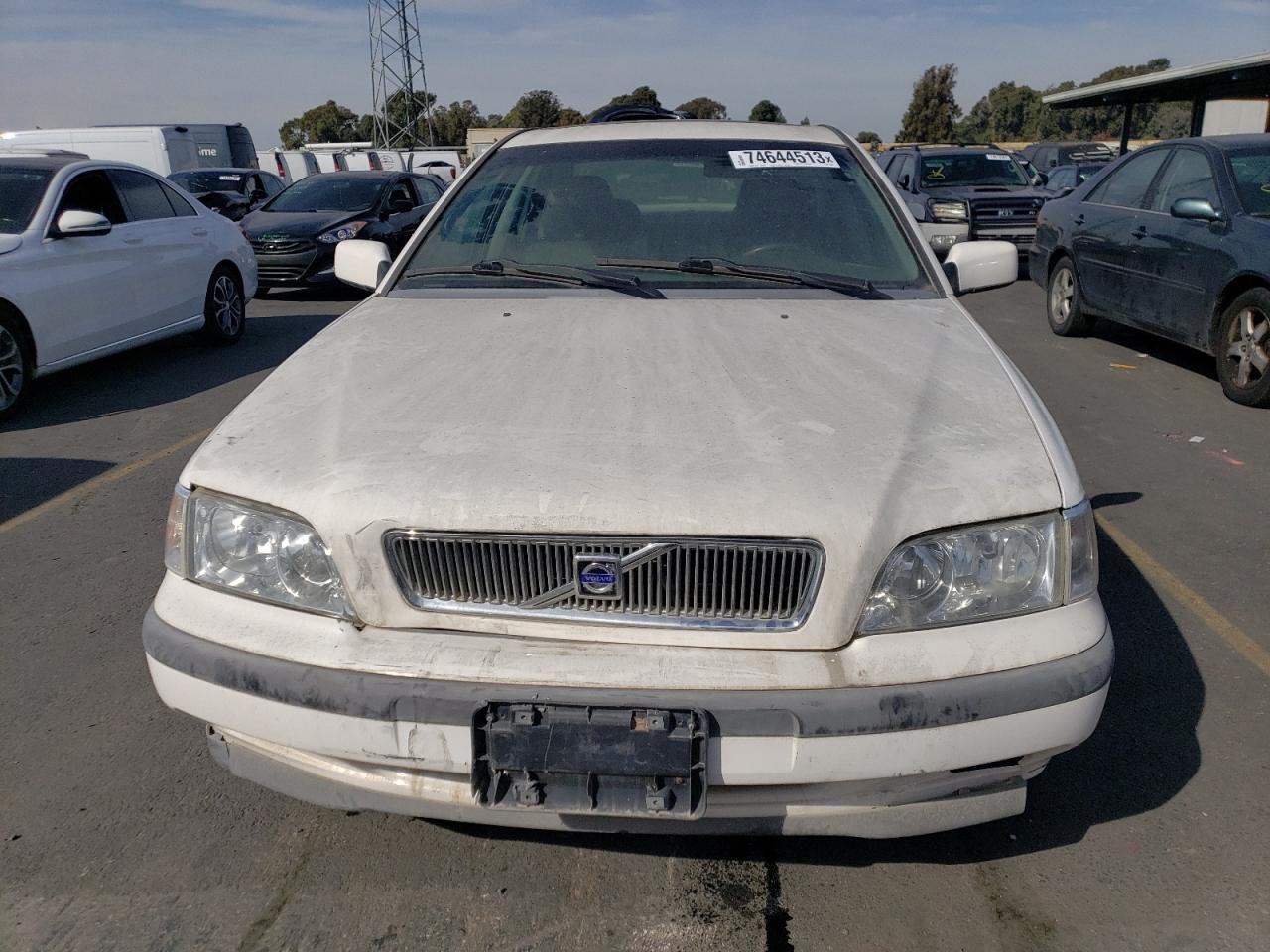 2000 Volvo S40 VIN: YV1VS2554YF477968 Lot: 74644513