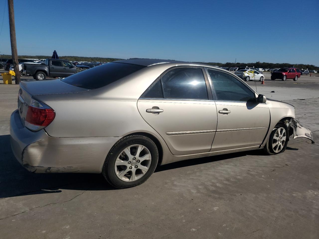 2005 Toyota Camry Le VIN: JTDBF32K450163409 Lot: 79625404