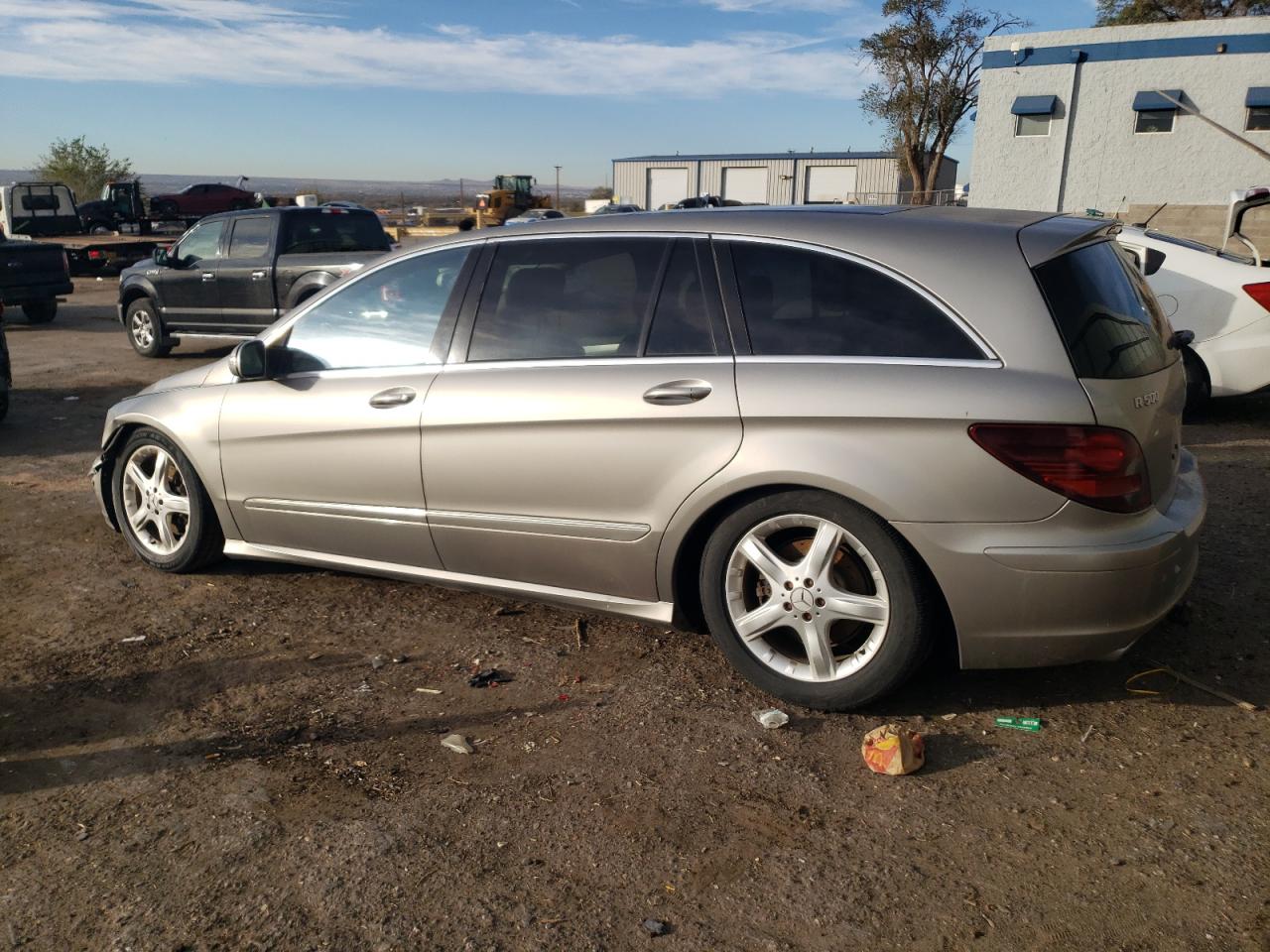 2006 Mercedes-Benz R 500 VIN: 4JGCB75E26A000665 Lot: 77841924