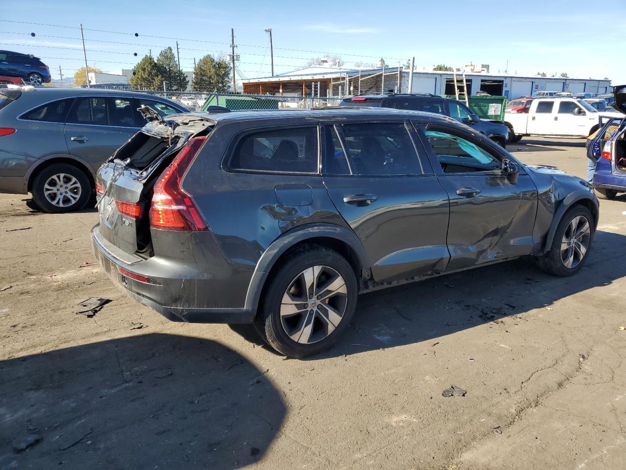 2020 Volvo V60 Cross Country T5 Momentum VIN: YV4102WK1L1037868 Lot: 79750204