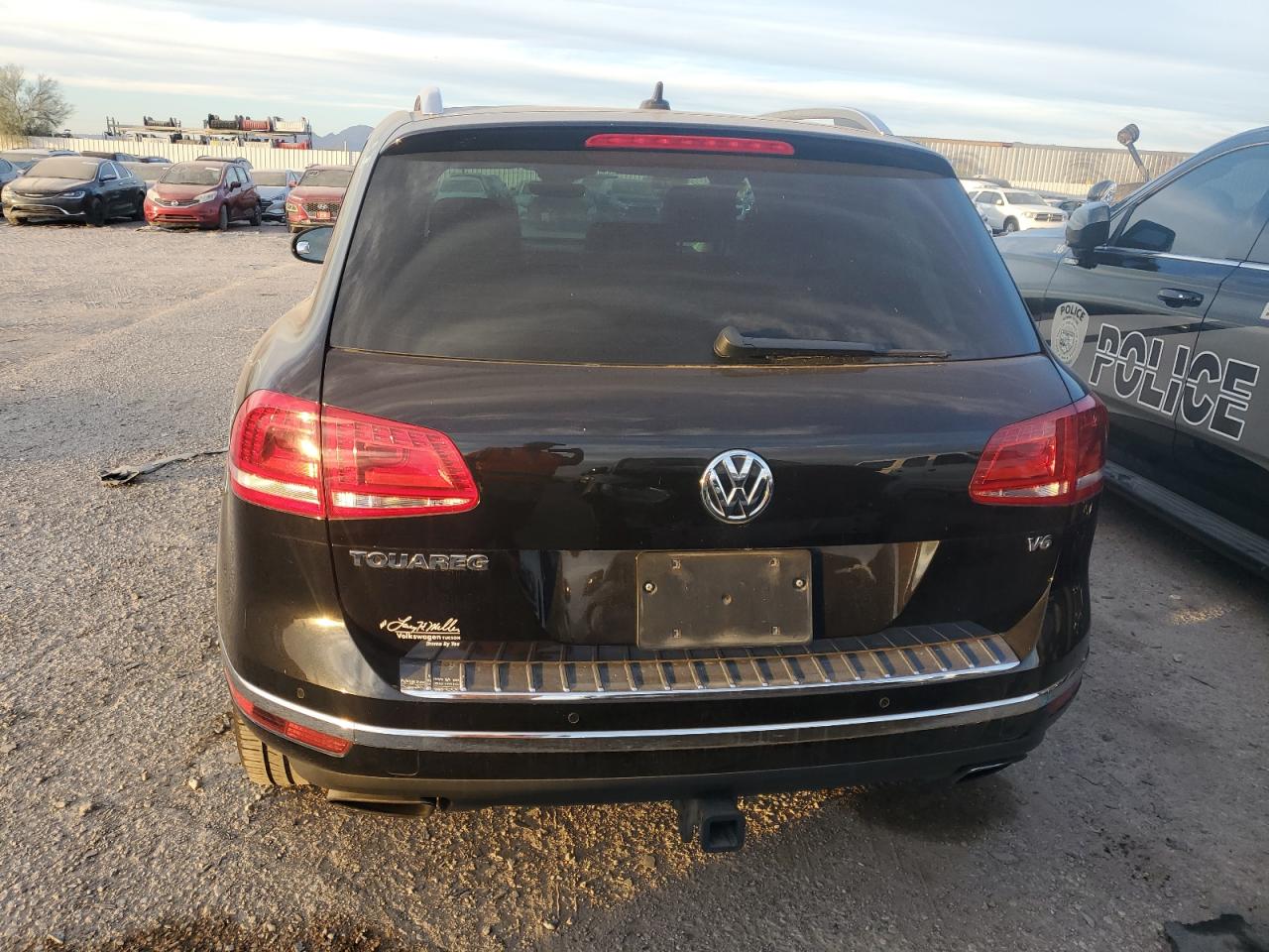 WVGGF7BP9HD006413 2017 Volkswagen Touareg Executive