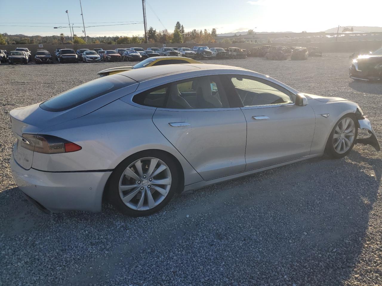 5YJSA1E26GF147974 2016 Tesla Model S