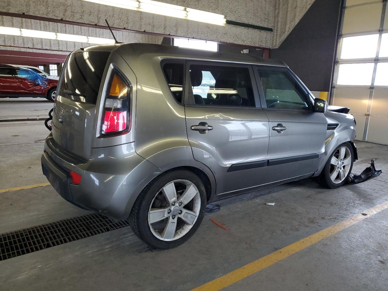 2011 Kia Soul + VIN: KNDJT2A24B7222414 Lot: 81518614