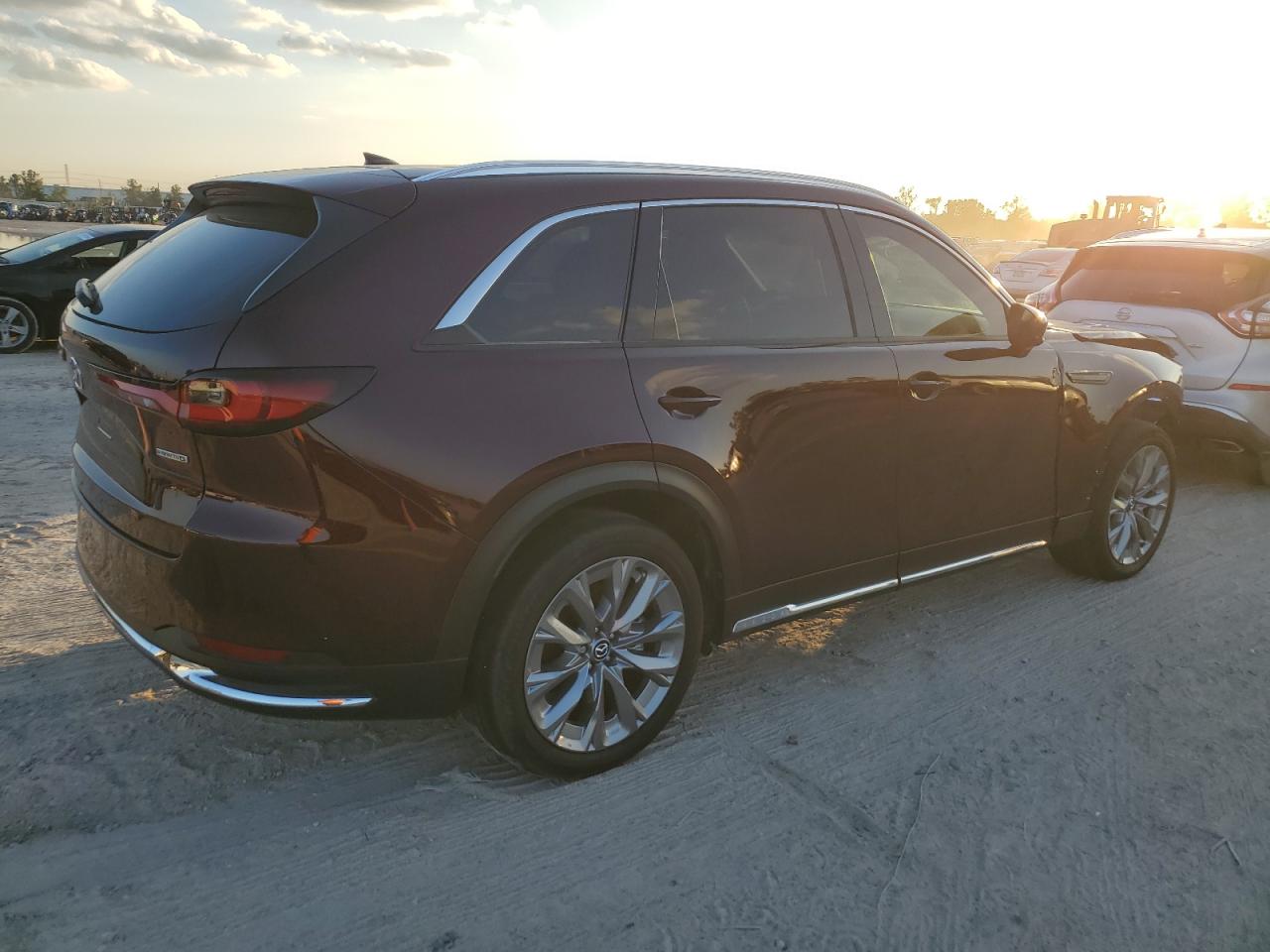 2024 Mazda Cx-90 Premium VIN: JM3KKDHDXR1137222 Lot: 80200734