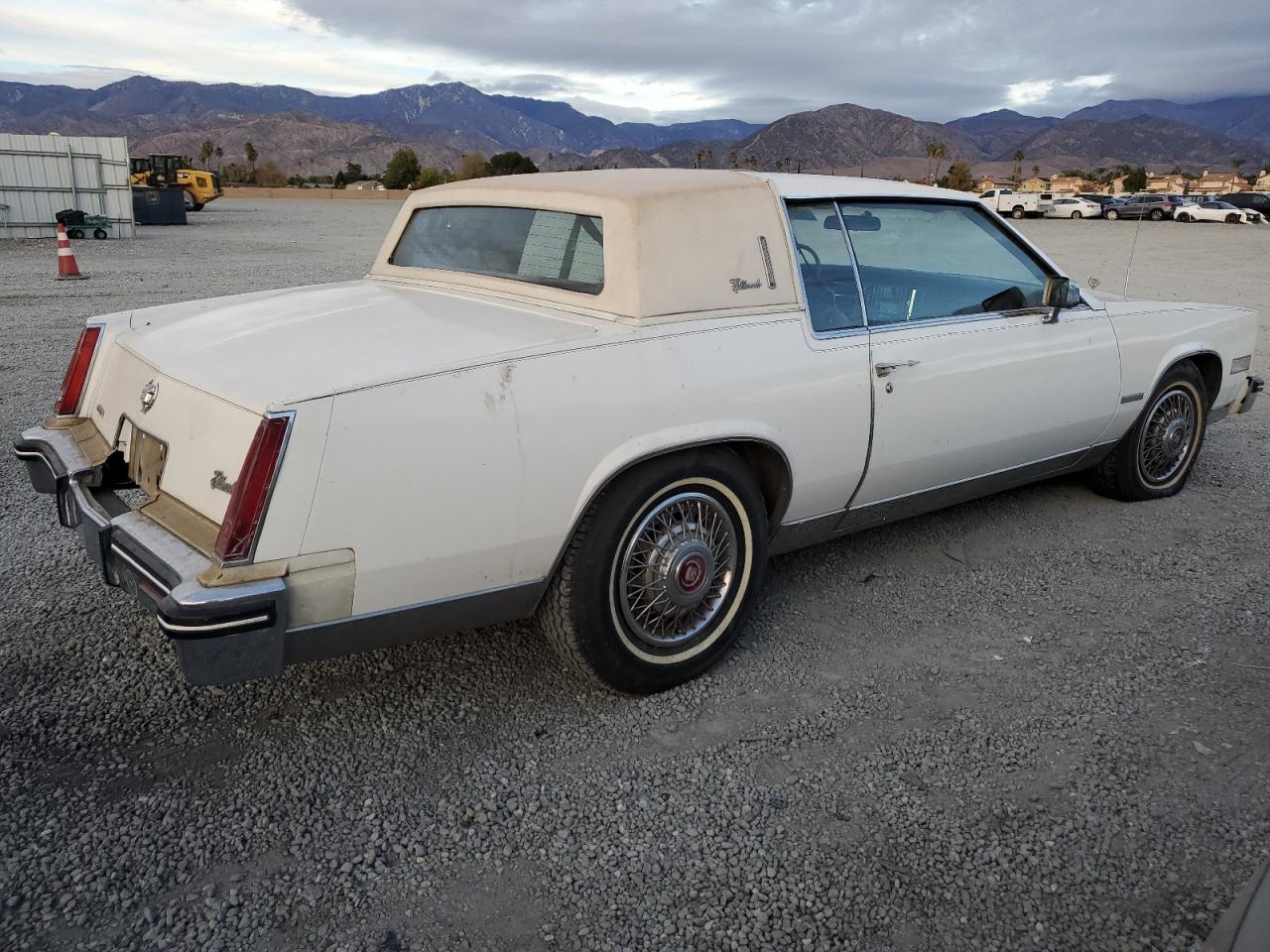 1982 Cadillac Eldorado VIN: 1G6AL5783CE608934 Lot: 82367594