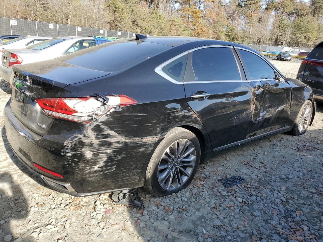 2015 Hyundai Genesis 3.8L VIN: KMHGN4JE6FU064588 Lot: 79734554