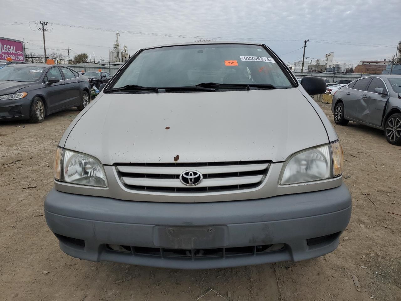 2001 Toyota Sienna Le VIN: 4T3ZF13C01U380455 Lot: 82256374