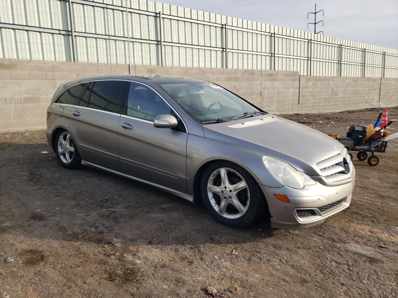 2006 Mercedes-Benz R 500 VIN: 4JGCB75E26A000665 Lot: 77841924