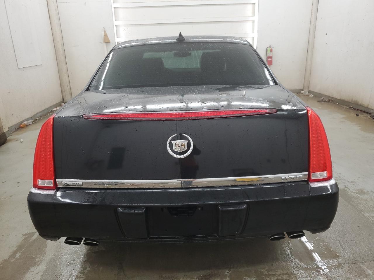 1G6KA5EY7AU122143 2010 Cadillac Dts