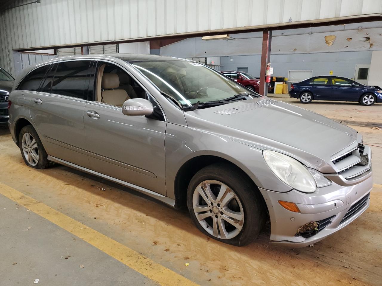 2008 Mercedes-Benz R 350 VIN: 4JGCB56E58A074460 Lot: 84403464