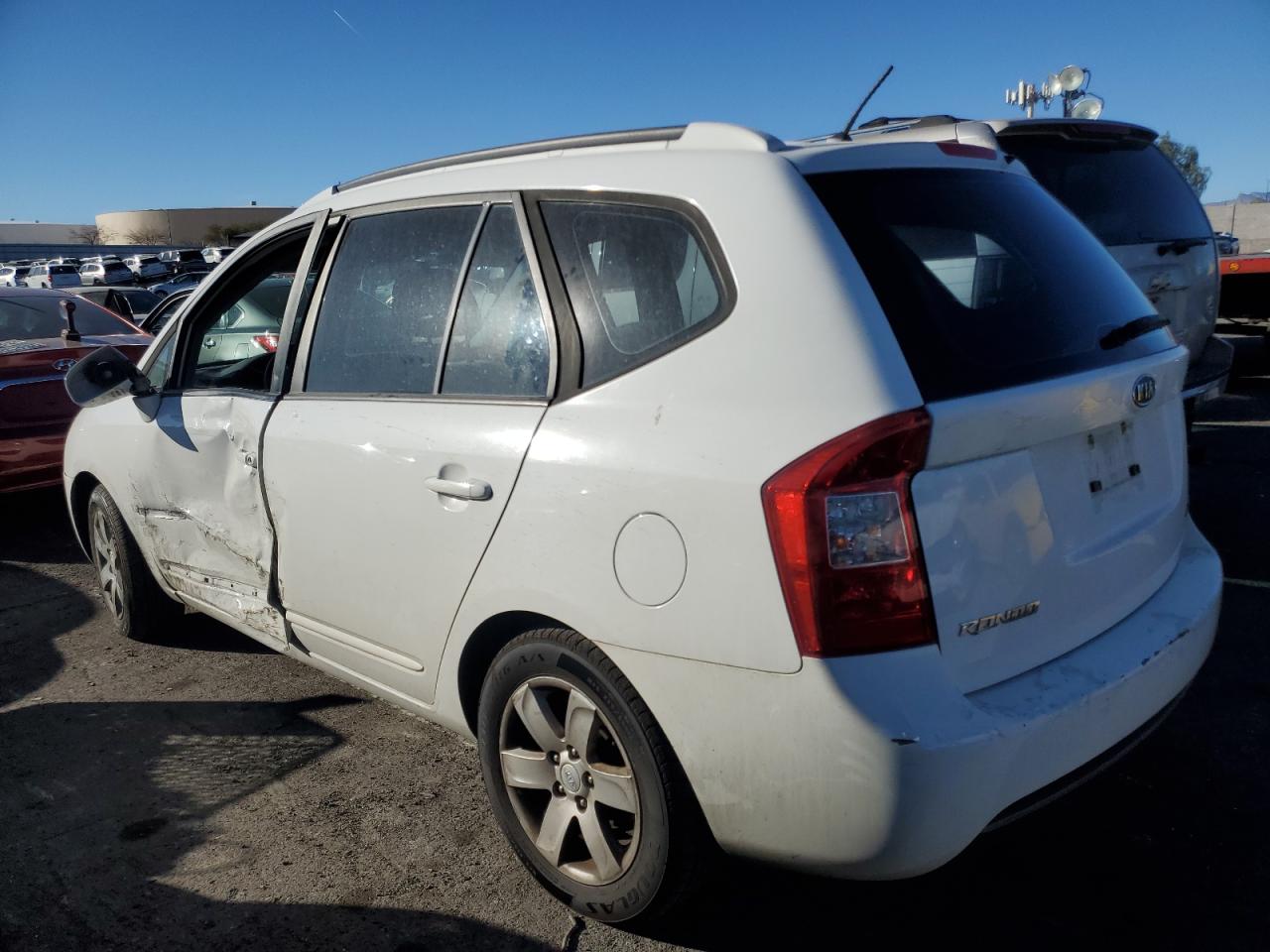 2007 Kia Rondo Lx VIN: KNAFG526377110981 Lot: 85126884