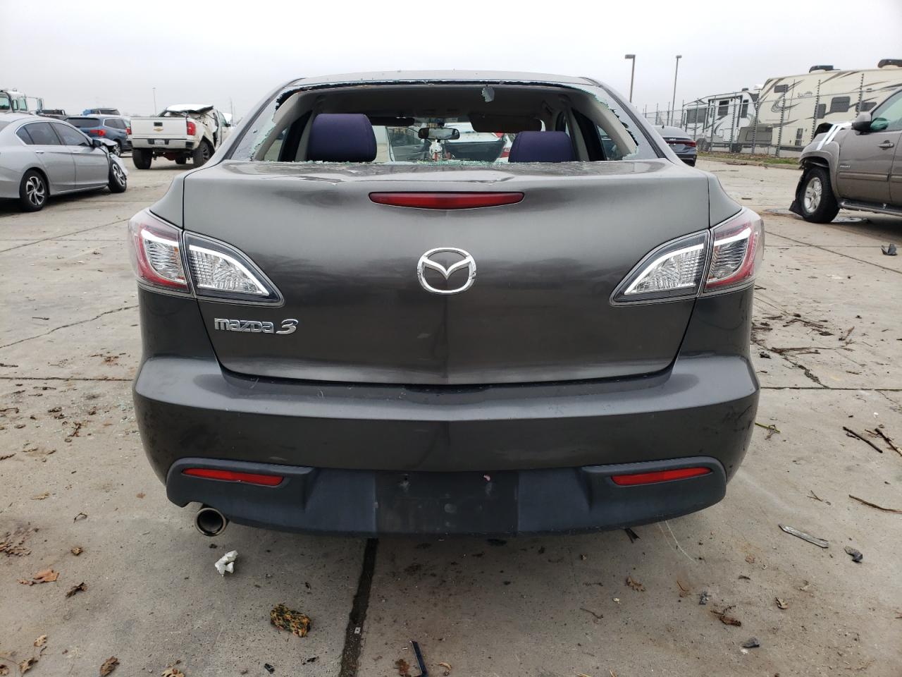 2011 Mazda 3 I VIN: JM1BL1VG8B1481575 Lot: 85895614