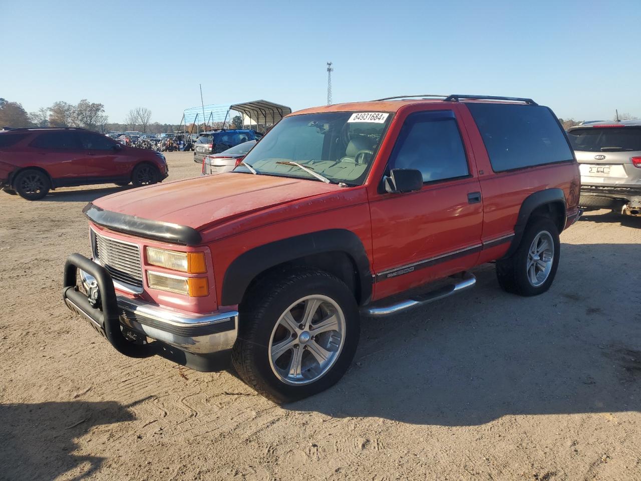 1997 GMC Yukon VIN: 3GKEK18R8VG528269 Lot: 84931684