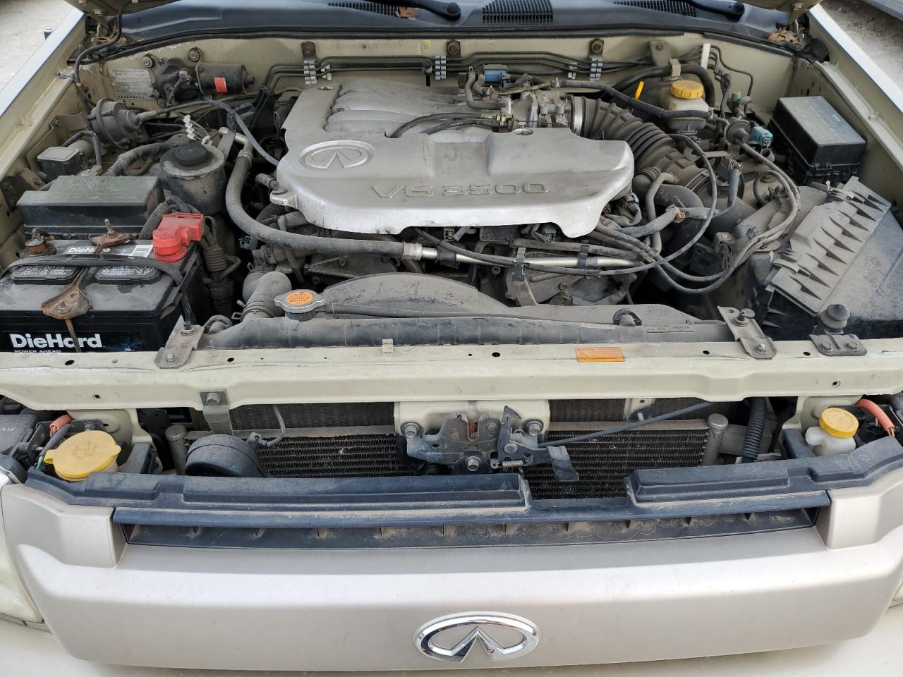 JNRDR09Y42W257288 2002 Infiniti Qx4