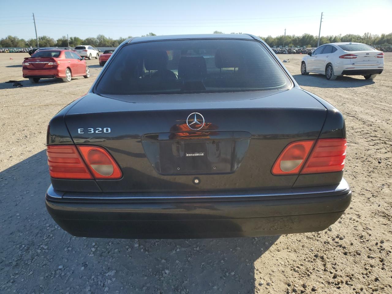 1998 Mercedes-Benz E 320 VIN: WDBJF65F3WA663759 Lot: 84286624