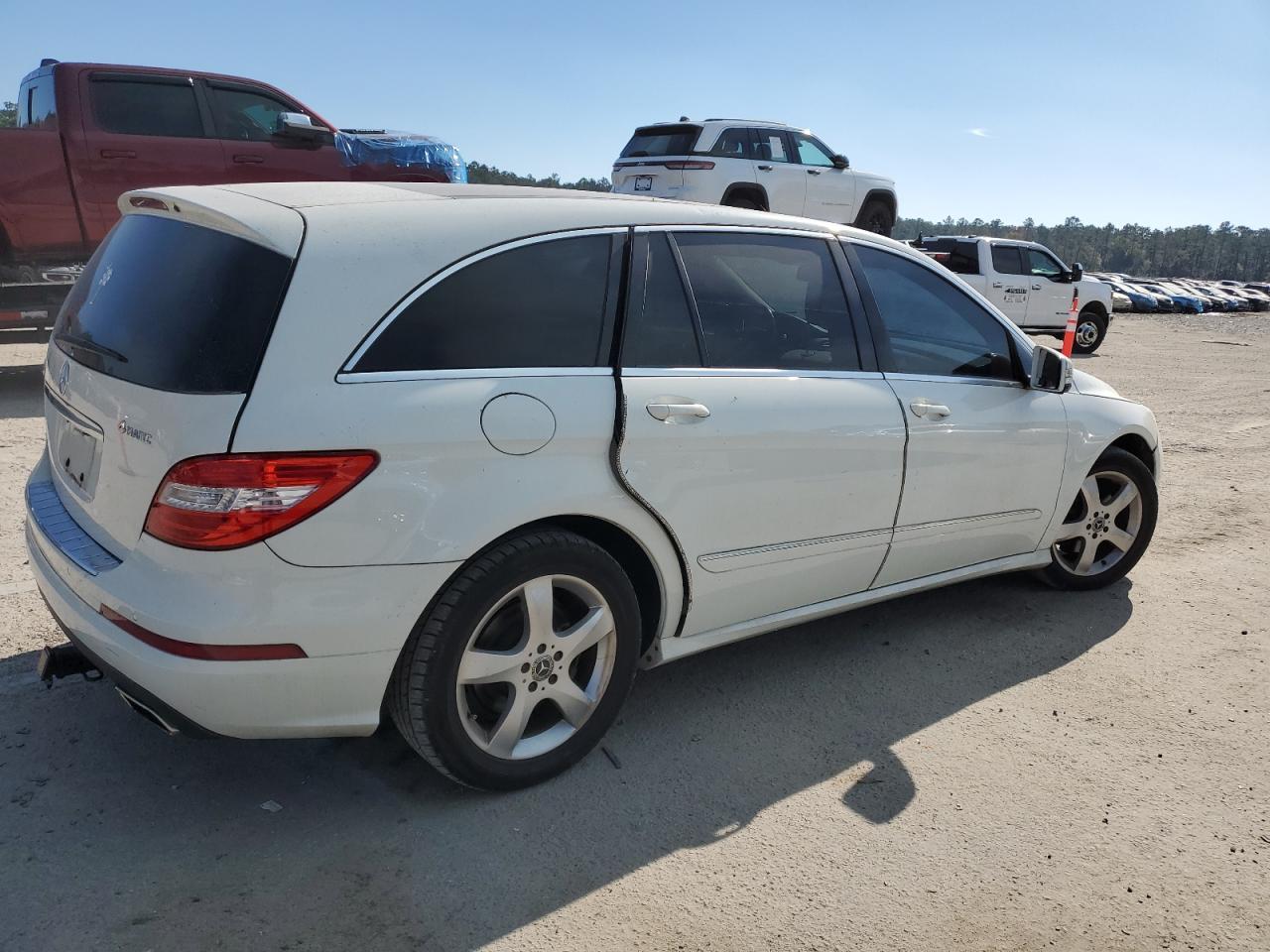 2011 Mercedes-Benz R 350 4Matic VIN: 4JGCB6FE3BA128156 Lot: 81288334