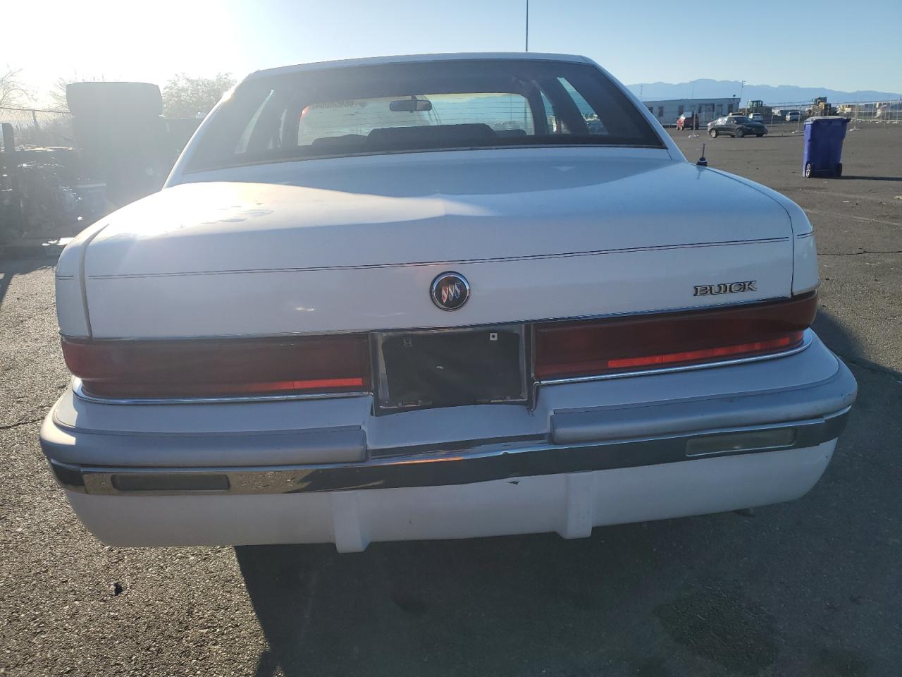 1G4BN5379NR445318 1992 Buick Roadmaster